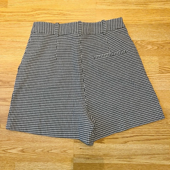 Zara shorts - Picture 2 of 3